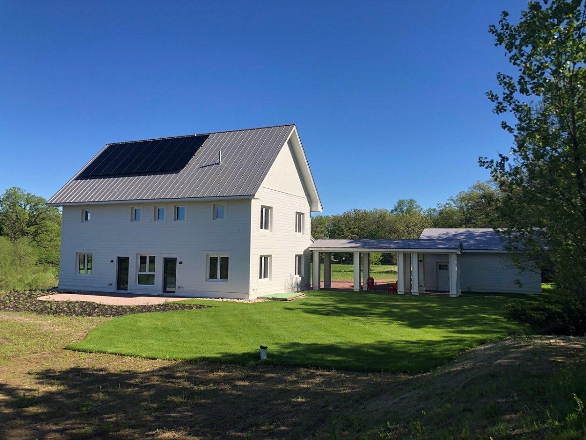 Sonnen ecoLinx to Anchor New Illinois Sustainable Community, slide 1