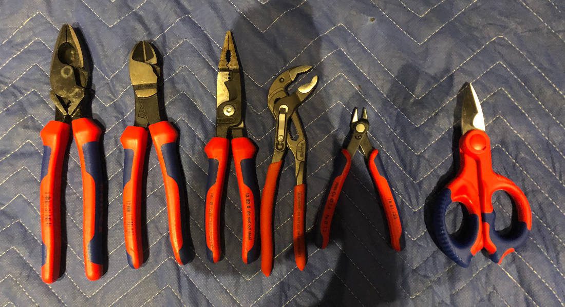 Just a Man and His Tools: Look Inside a Technician’s ‘Perfect’ Toolbag, slide 3