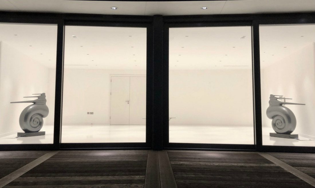 Art Meets Science in $6 Million Minimalist UK Mansion, slide 3