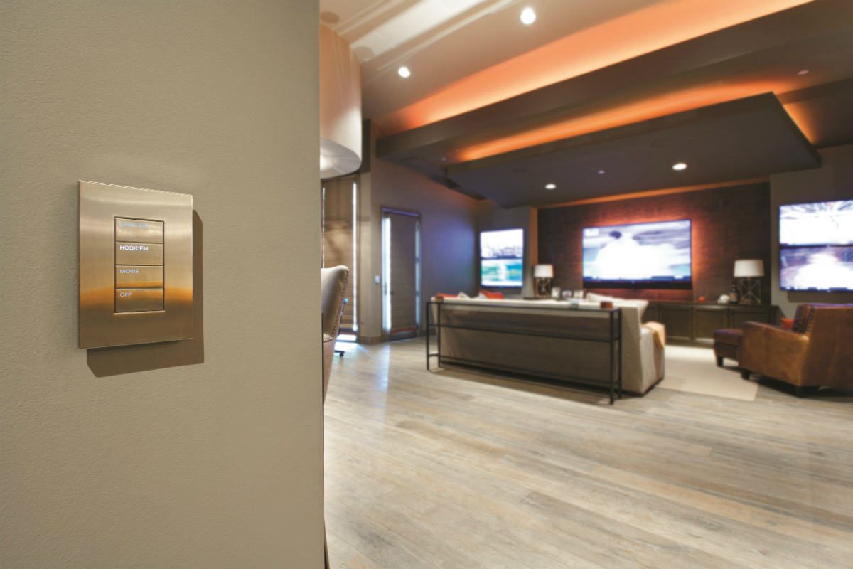 Texas Longhorns Super-Fan Gets 5-Screen Home Theater with Burnt-Orange Smart Lights, slide 2
