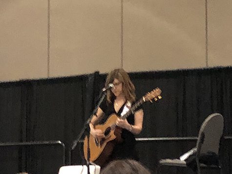 Lisa Loeb Headlines Women in Consumer Technology 10th Anniversary Luncheon, slide 1