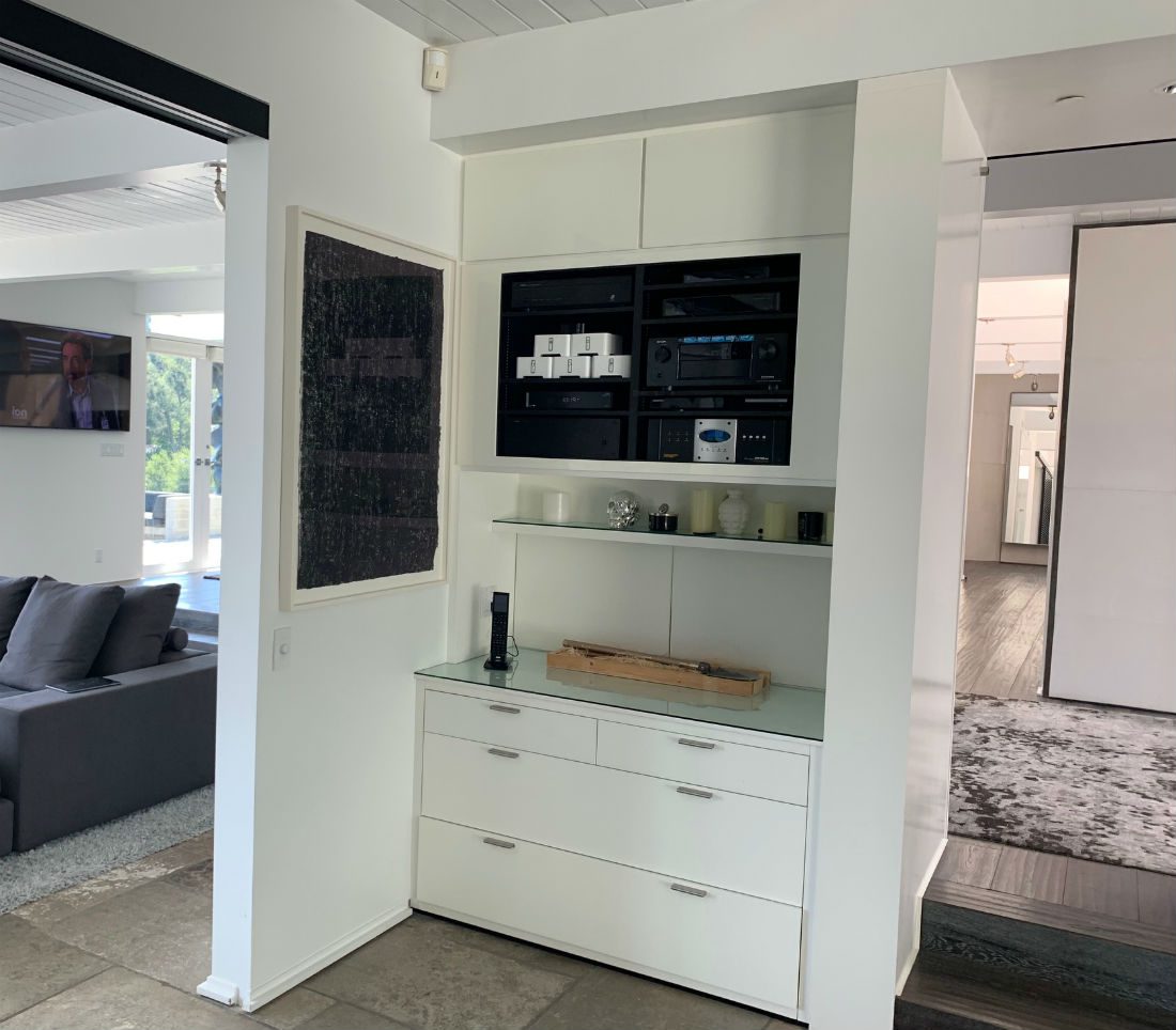 Smashbox Founder’s Home Gets Much-Needed Tech Makeover, slide 6