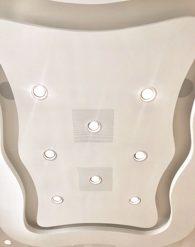 Minimalist Miami Mansion Transforms Into LED-Lit Wellness Paradise, slide 6