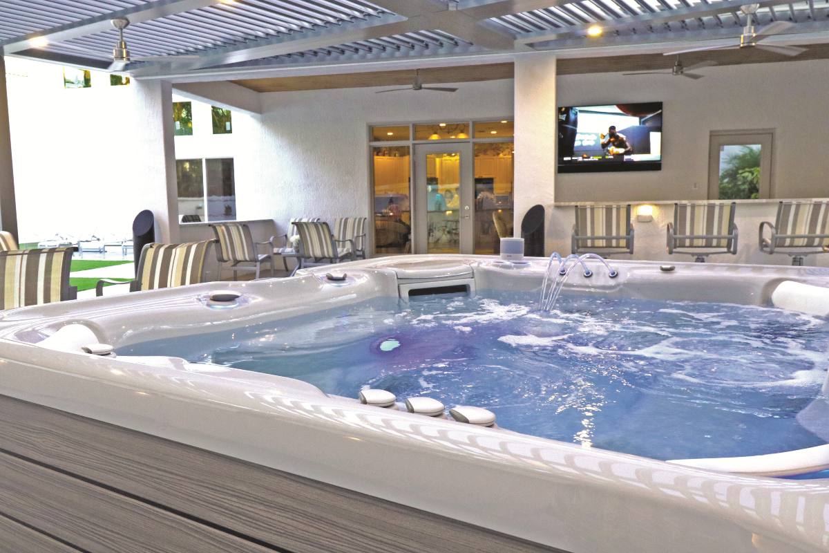 Florida Integrator Helps Turn Outdoor Eyesore into an AV-Filled Oasis, slide 2