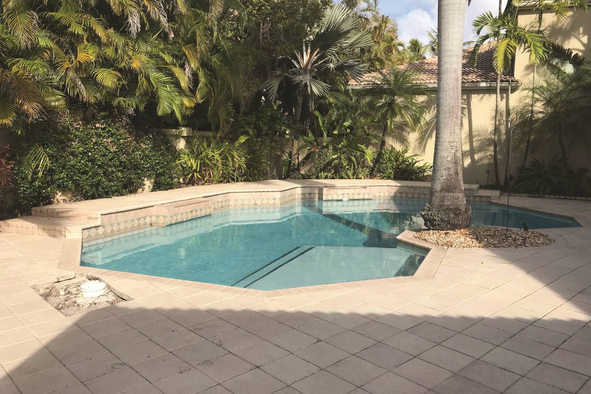Florida Integrator Helps Turn Outdoor Eyesore into an AV-Filled Oasis, slide 3