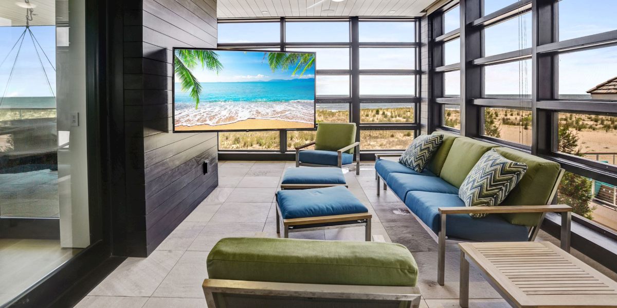 10-Bedroom Beach Home Is Lighting, Shading Design Masterpiece, slide 3