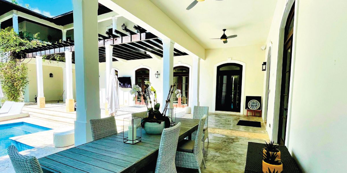 Florida Integrator Turns Luxury Home Into  an Entertainer’s Dream, slide 1