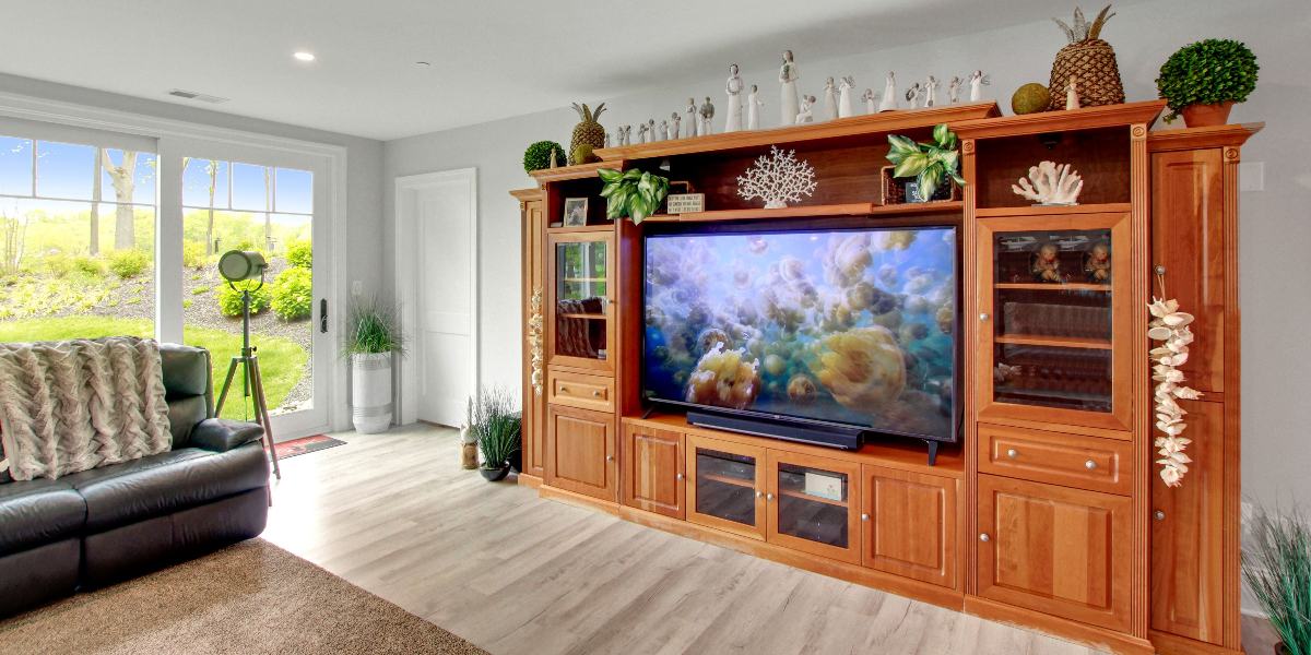 Maryland Integrator Creates Award-Winning Master Suite Loaded with Hidden Technology, slide 5