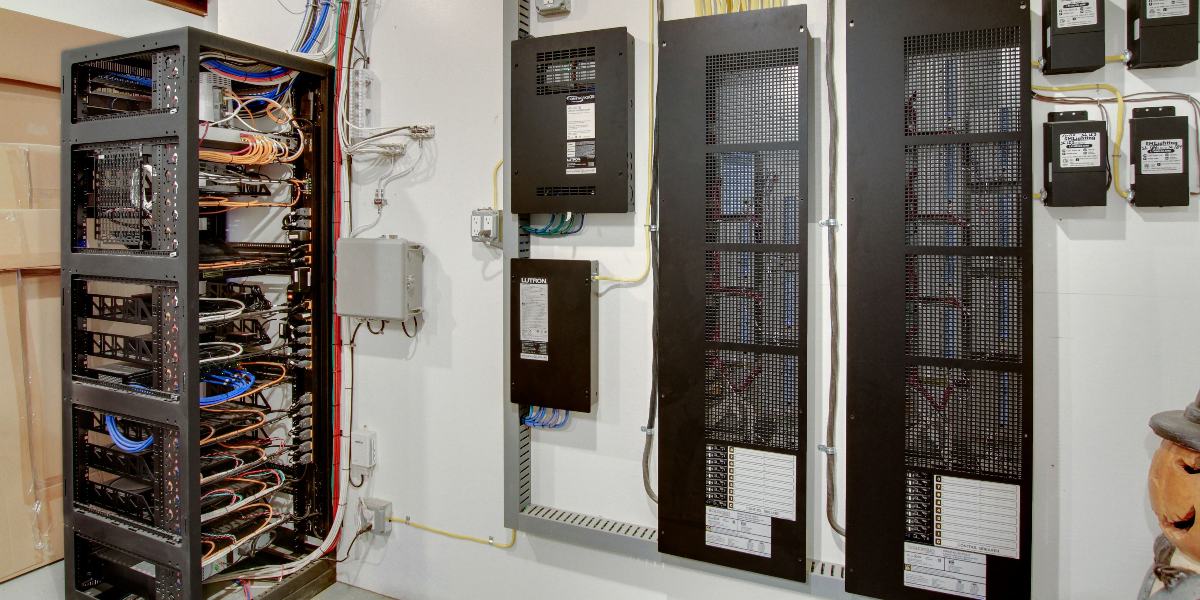 Maryland Integrator Creates Award-Winning Master Suite Loaded with Hidden Technology, slide 8
