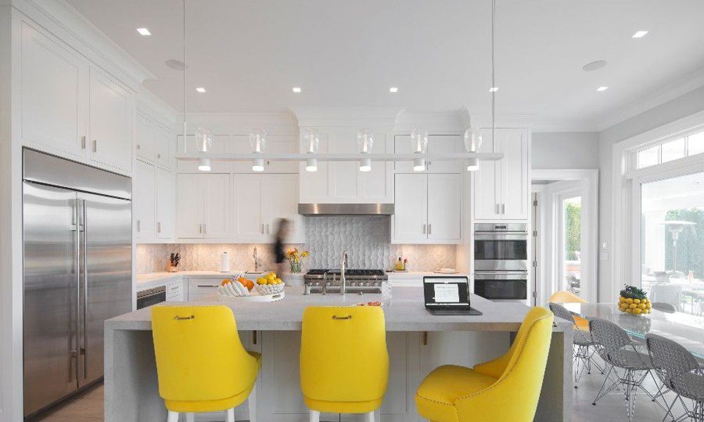Integrators Infuse Natural and Artificial Lighting into 15-Acre Hamptons Estate, slide 1