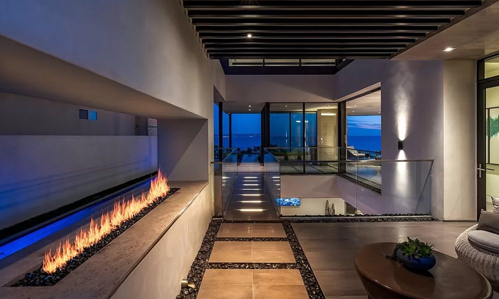 For This Seaside Home in California, It’s Lights, Audio and Relaxation, slide 7