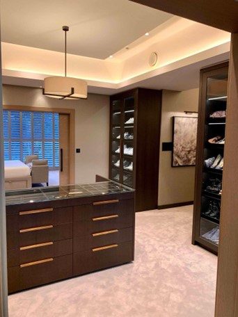 Bespoke Lighting and Lutron Controls Create One Sophisticated Home, slide 1