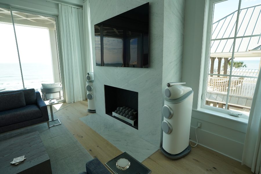Innovative Sight & Sound Delivers Some High-Tech Beach House Bliss in Florida’s 30A, slide 1