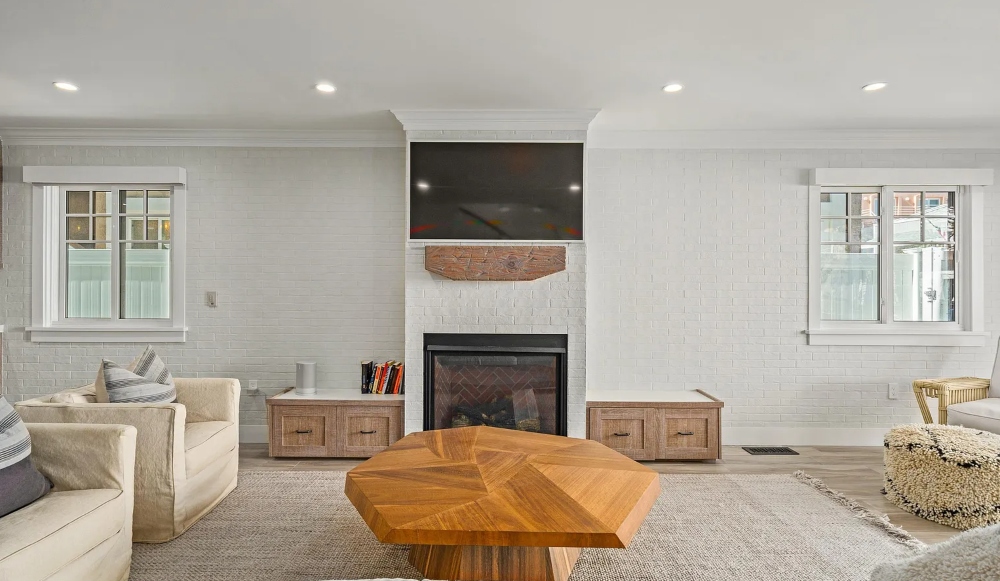 Samsung Frame TV modern fireplace in California Smart Home Pacific Beach Audio Impact