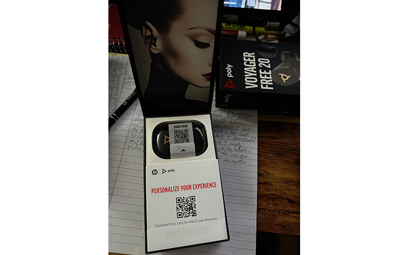 Poly Voyager Free 20 ear buds Poly Voyager Free 20 ear buds