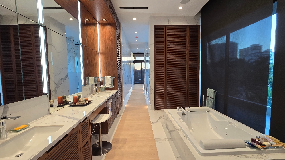 Interior bathroom of Chateau Reve technology design by Maxicon